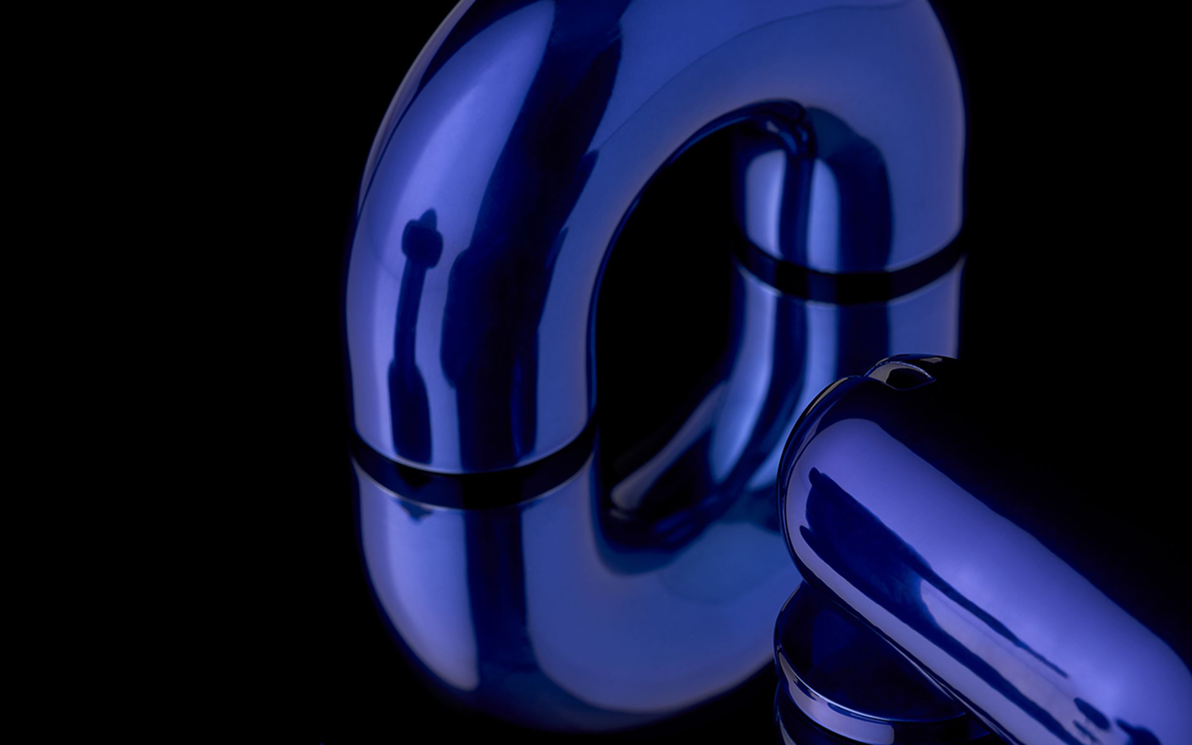 Electric Blue Tom Dixion